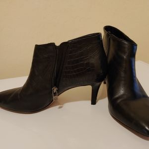 Antonio Melani 2.5 inch dress heel 8med all leather